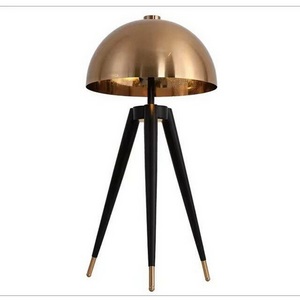 Изображение товара Настольная лампа на треноге Alfa Light F2324-02