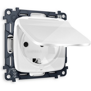 Изображение товара Розетка с заземлением с защит. крышкой и шторками (белый глянец) IP44 Ambrella Volt QUANT MO108010