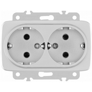 Изображение товара Розетка встраиваемая двойная с заземлением и шторкой Arte Milano am-205 205.40-2.silver