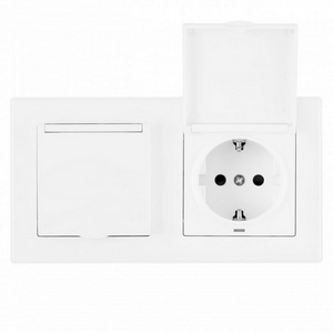 Изображение товара Розетка встраиваемая двойная с заземлением, шторками и защитной крышкой в комплекте с рамкой (белый) IP44 Arte Milano SET06-2 SET06-2-41-1x2 white