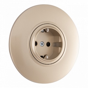 Изображение товара Розетка встраиваемая с заземлением, шторками и рамкой (шампань) Arte Milano SET08-1 SET08-1-40-1 shampan