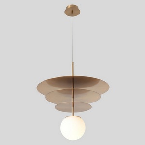 Изображение товара Подвесной светильник Crystal Lux UVA SP1.3 BRASS в форме шара