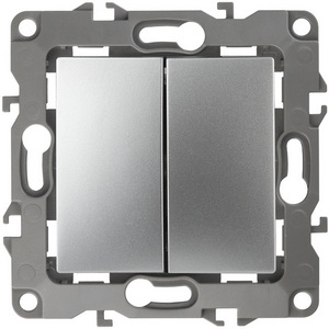 Изображение товара Перекрестный переключатель двухклавишный встраиваемый (алюминий) ЭРА 12-1112-03