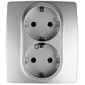 Изображение товара Розетка встраиваемая двойная с заземлением и шторками (алюминий) ЭРА 12-2104-03