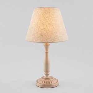 Изображение товара Настольная лампа 01060/1 Eurosvet London белый с золотом