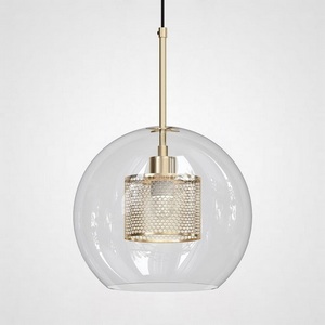 Изображение товара Подвесной светильник Catch Brass D24 ImperiumLoft Catch01 (186706-26) в форме шара