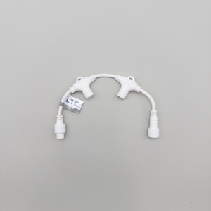 Изображение товара Разветвитель 2-х лучевой для Бахромы, Занавесов и Нитей 220В без возможности управления, Провод Белый Каучук, IP65 Laitcom LLR2-8