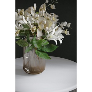 Изображение товара Стол журнальный ХОГ белый/дуб светлый Mebelik (круглая столешница)