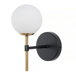 Изображение товара Бра MyFar Robert MR2330-1W в форме шара