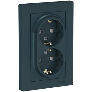 Изображение товара Розетка встраиваемая двойная с заземлением (изумрудный) Systeme Electric AtlasDesign ATN000826