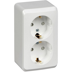 Изображение товара Розетка накладная двойная с заземлением и шторками (белый) Systeme Electric Этюд PA16-008B