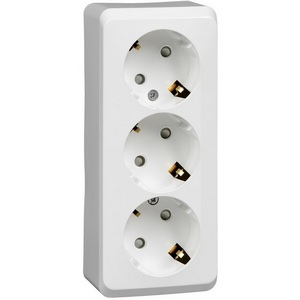 Изображение товара Розетка накладная тройная с заземлением и шторками (белый) Systeme Electric Etude PA16-012B