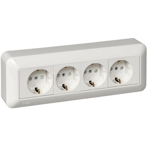 Изображение товара Розетка накладная четверная с заземлением и шторками (белый) Systeme Electric RA16-411M-BI