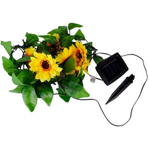 Изображение товара Садовая гирлянда на батарее на солнечной батарее «Подсолнухи». 24 светодиода, 1*АА Ni-Mh аккумулятор в/к. IP44 Uniel USL-S-138/PT2300 SUNFLOWERS