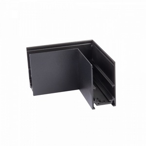 Изображение товара Коннектор угловой горизонтальный мм магнитный 80*80 для накладного шинопровода, черный Vitaluce VT0200025-01