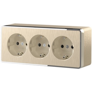 Изображение товара Розетка накладная тройная с заземлением и шторками (шампань рифленый) Werkel W5073110 (a052594)