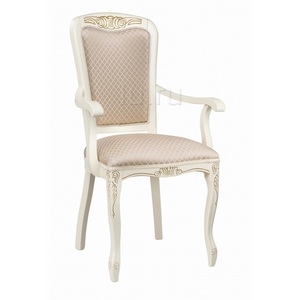 Изображение товара Стул для гостиной деревянный с подлокотниками Клето патина золото / ромб