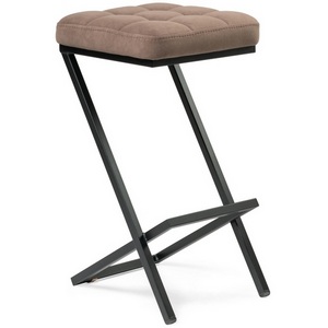 Изображение товара Полубарный стул с подставкой для ног коричневый Амаури катания корица / черный матовый