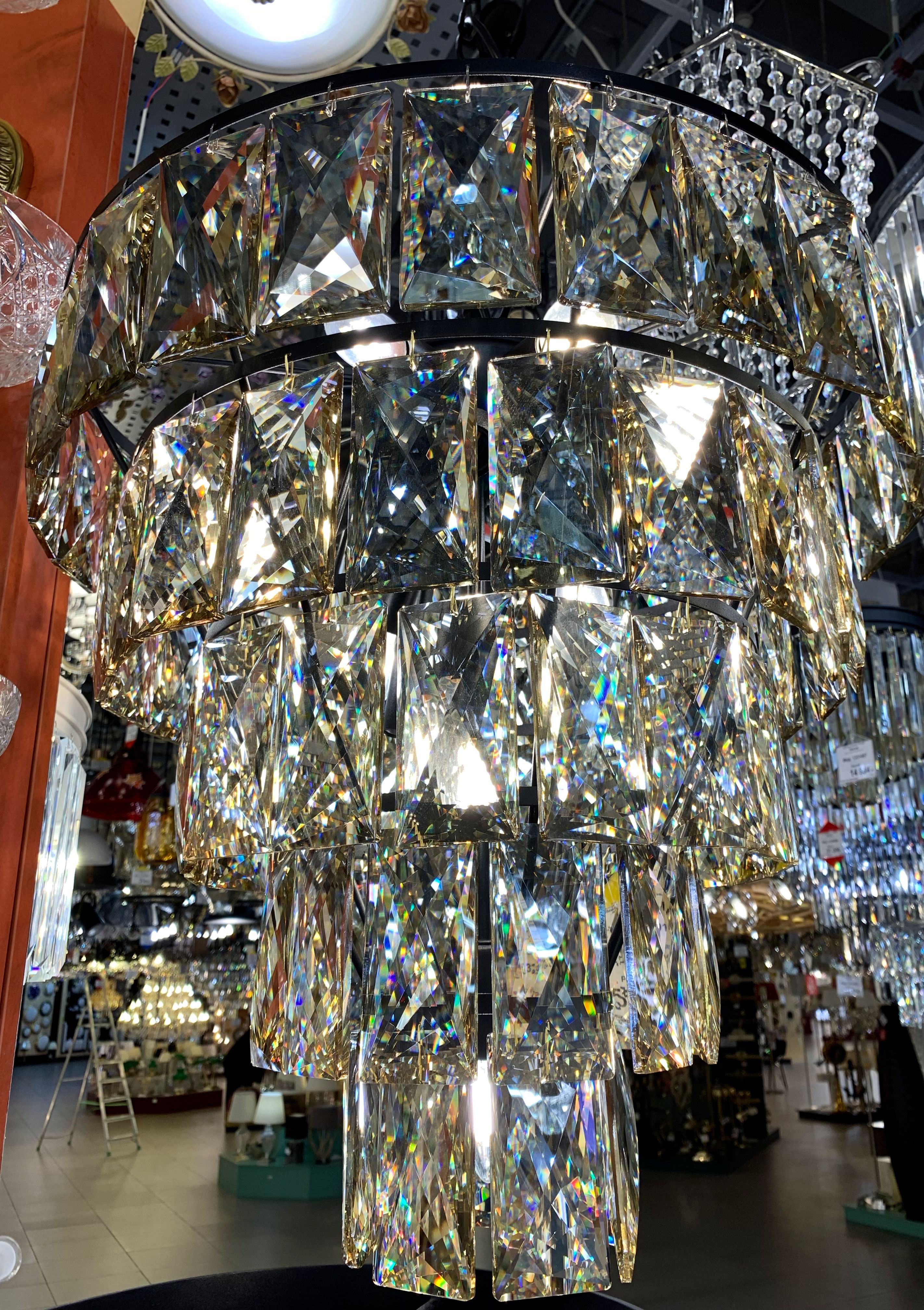 Изображение товара Подвесная хрустальная люстра Vitaluce V5262-1/20+1 классическая с 21 лампой E14