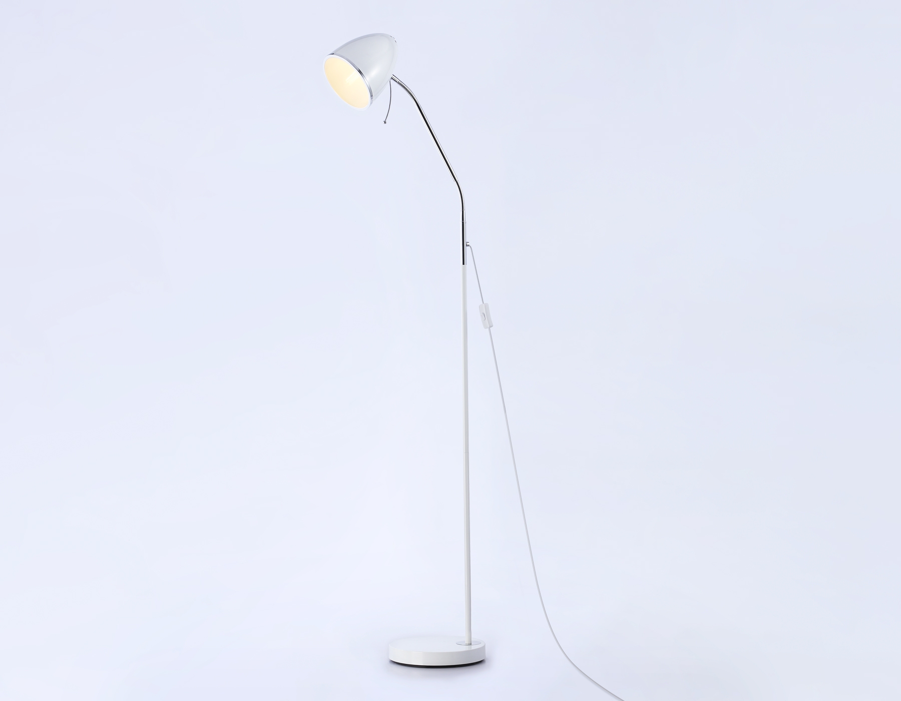 Изображение товара Торшер с выключателем Ambrella TRADITIONAL TR97680