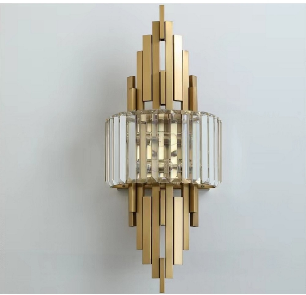 Изображение товара Настенный светильник Aployt Ornella с хрусталем и латунью 2 лампы E14