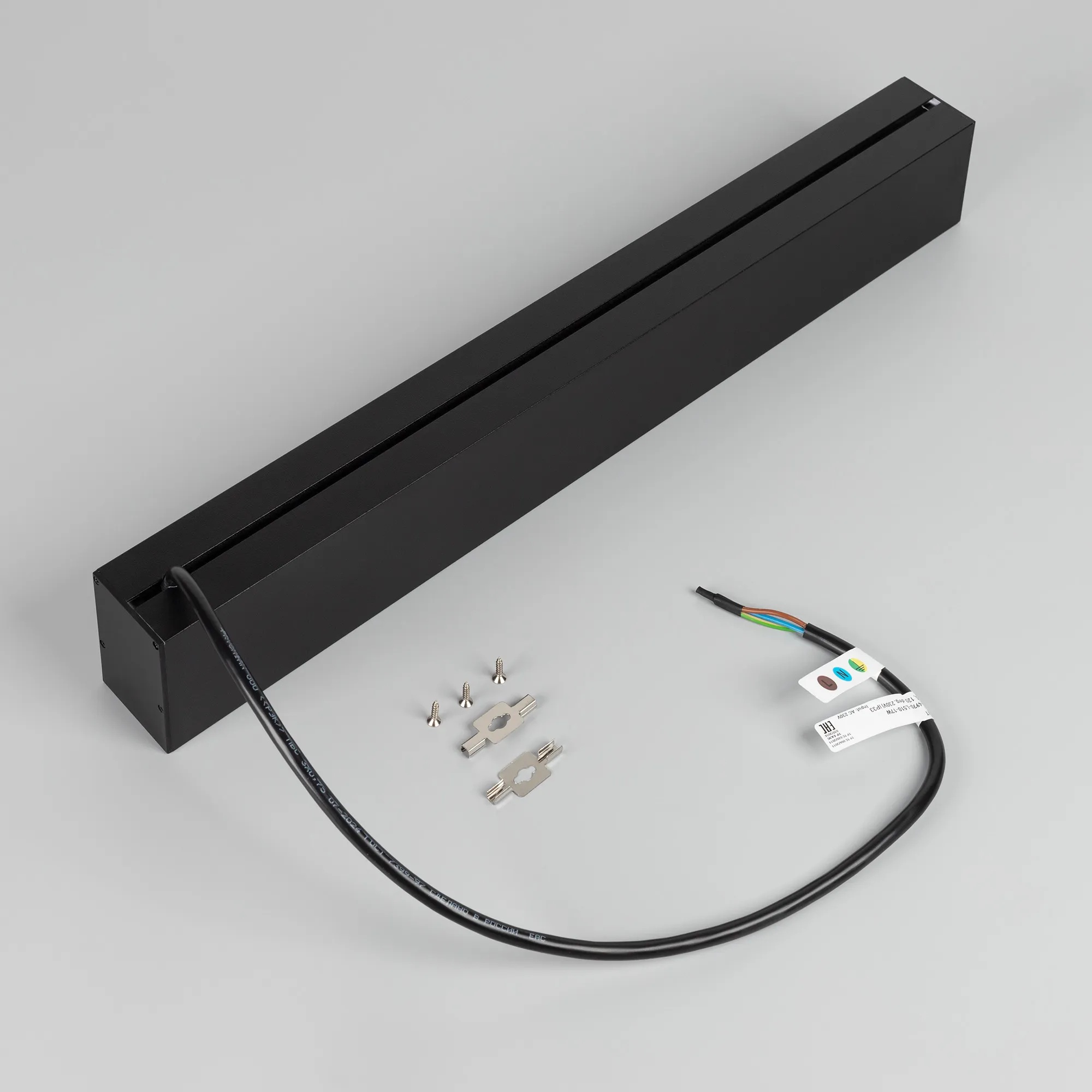 Изображение товара Настенно-потолочный линейный светильник SP-LINE-4970-L510-17W Warm3000 (RAL9005, 120 deg, 230V) IP33 (Arlight, Металл) 054170