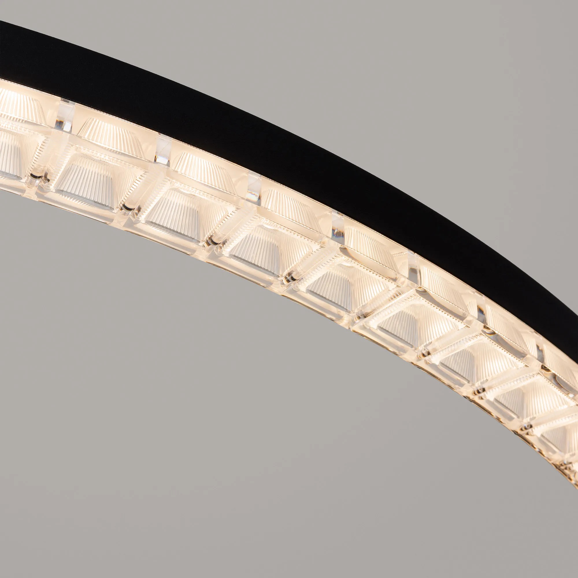 Изображение товара Подвесной светильник SP-DIAMOND-R1250-80W Warm3000 от Arlight