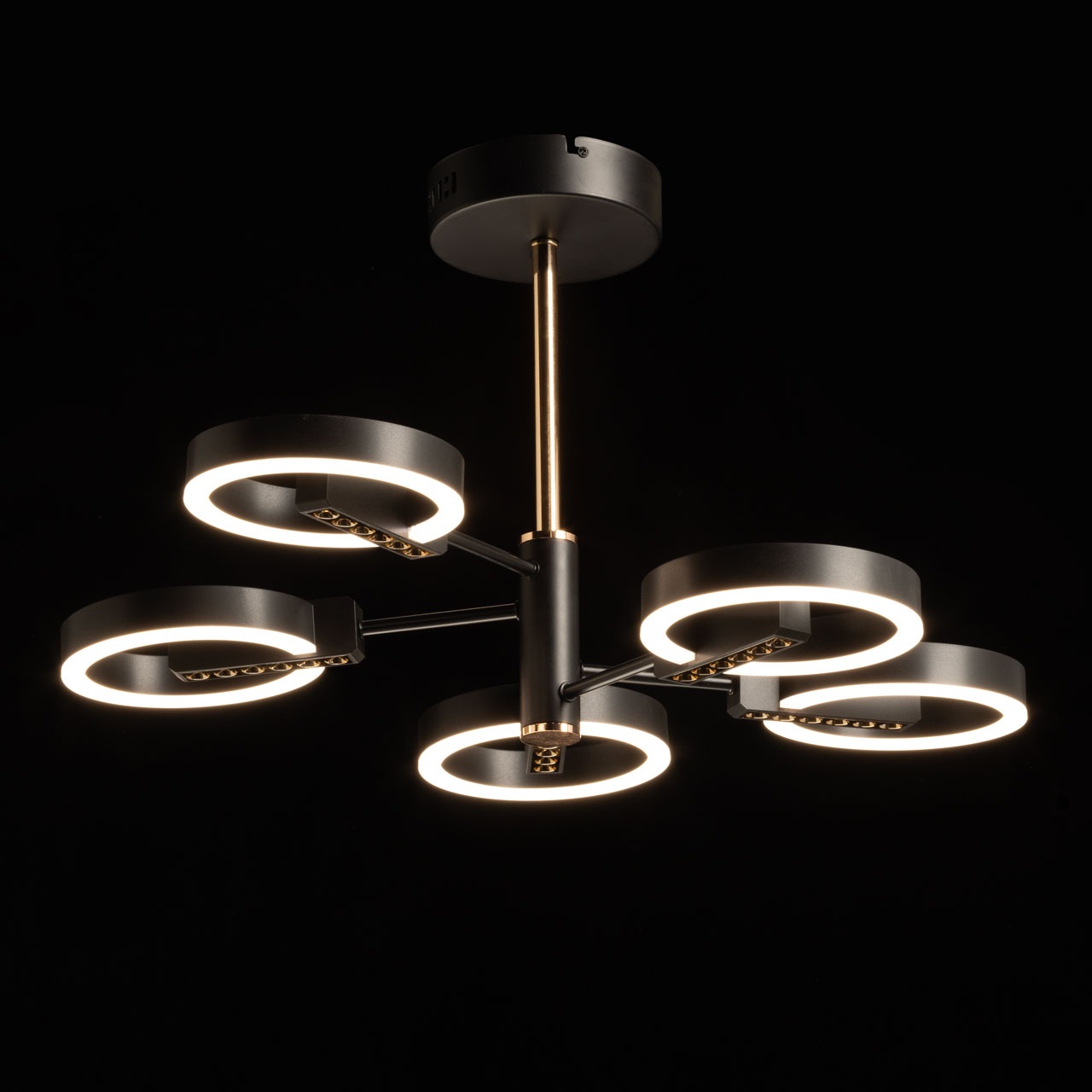 Изображение товара Потолочная люстра на штанге De City Драйв 377013905 светодиодная стильная