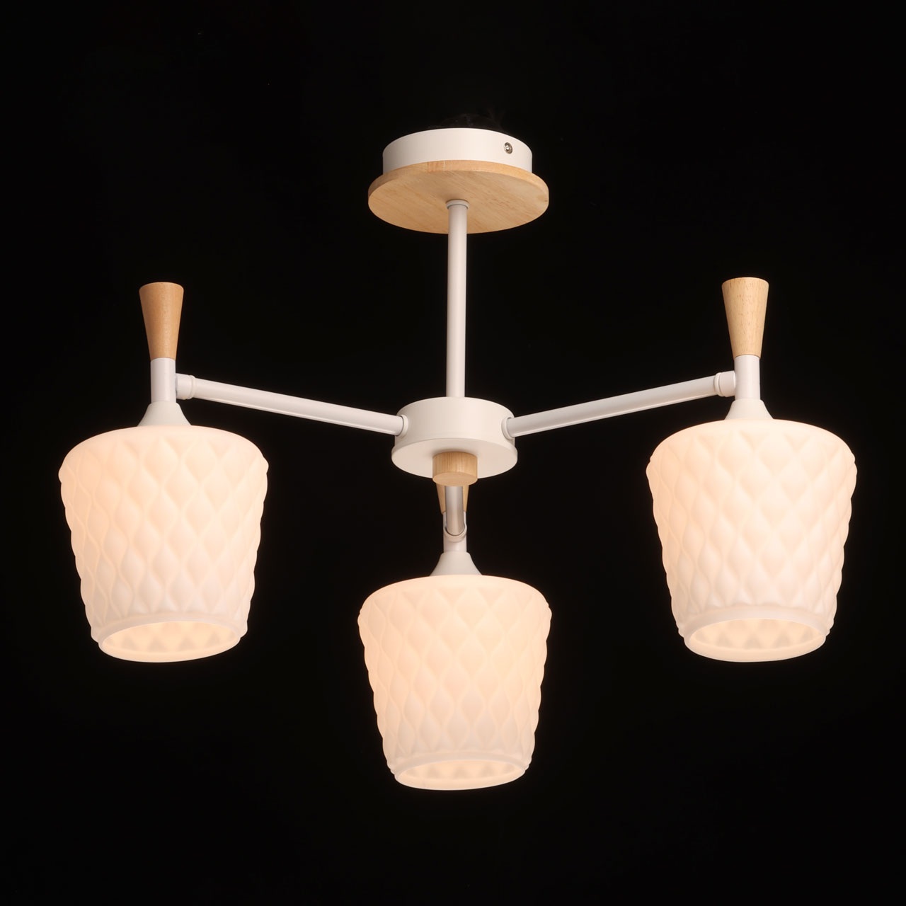 Изображение товара Люстра потолочная с арматурой из дерева на штанге DeMarkt Дэла 635015003