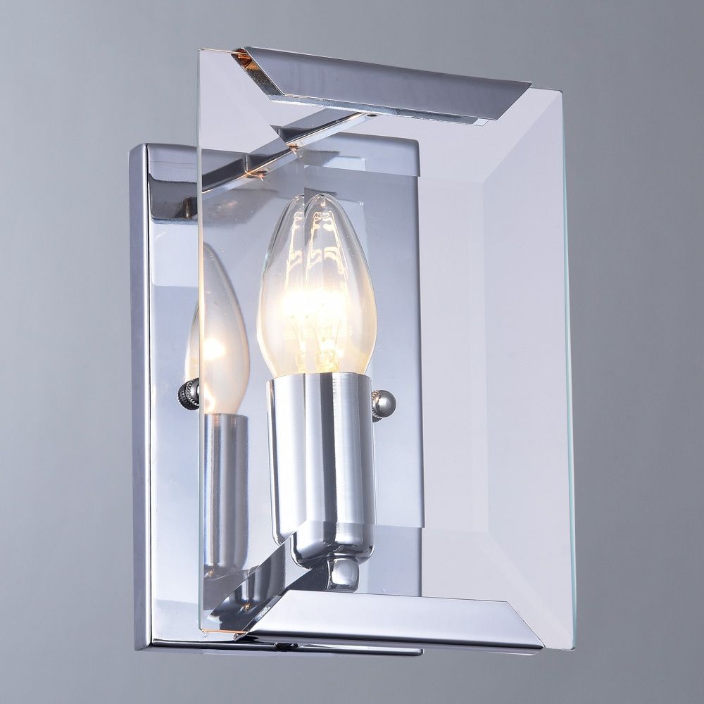 Изображение товара Настенный светильник Divinare Ostin 1100/02 AP-1 с хрусталем и металлом