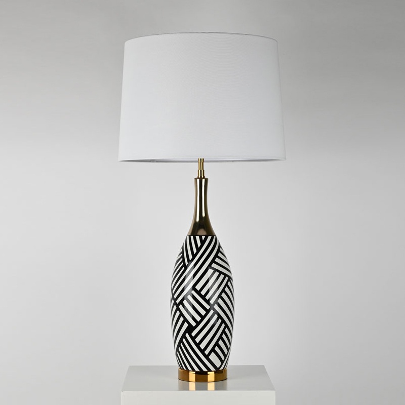 Изображение товара Настольная лампа накаливания Delight Collection Table Lamp BRTL3238