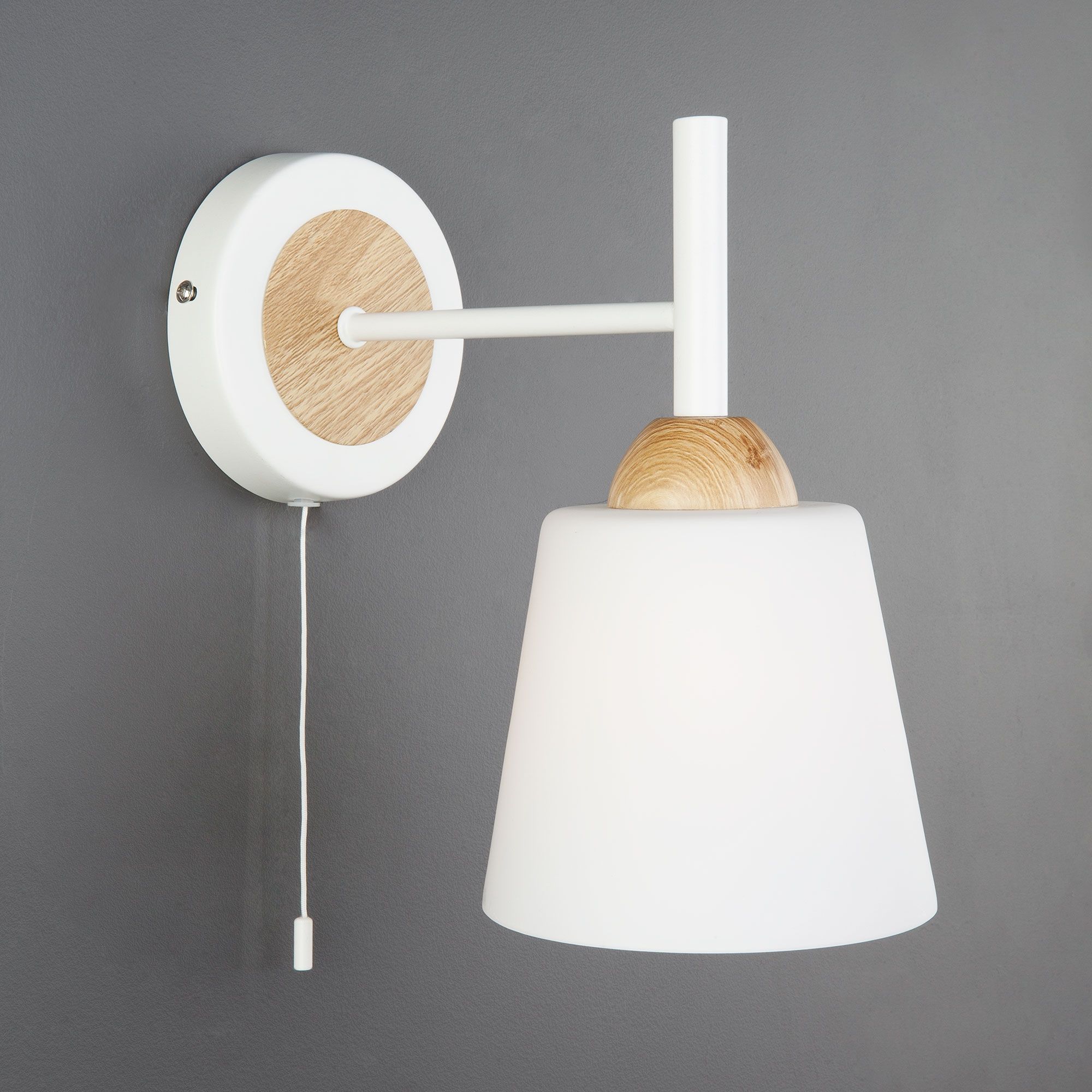 Изображение товара Бра настенное с выключателем 70085/1 Eurosvet Fresco белый