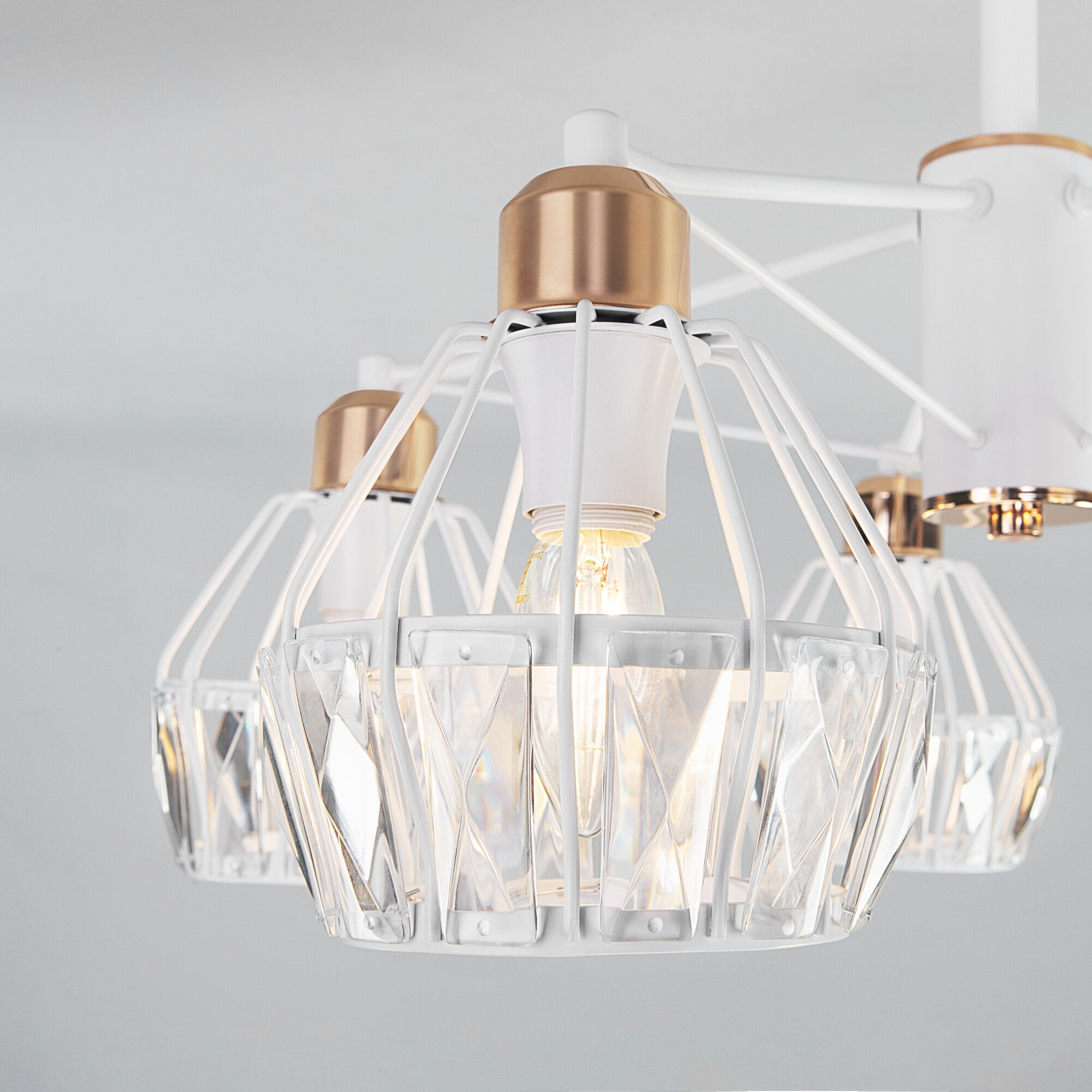 Изображение товара Потолочная люстра Eurosvet Lord 70075/5 белого цвета в стиле лофт