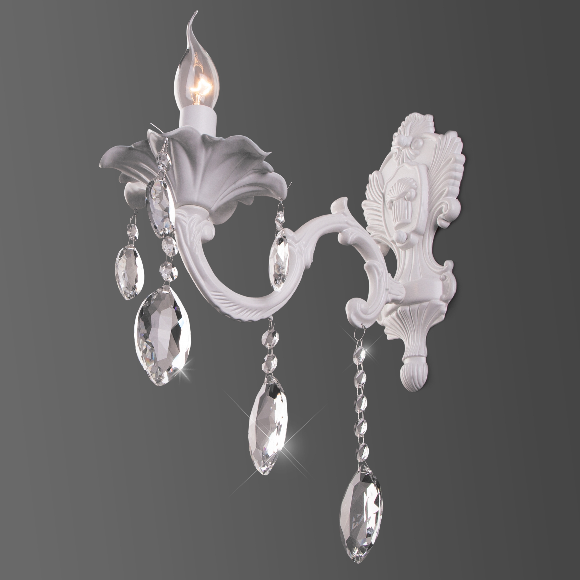 Изображение товара Бра хрустальное 10108/1 Eurosvet Veletta белый в виде свечи с подвесками