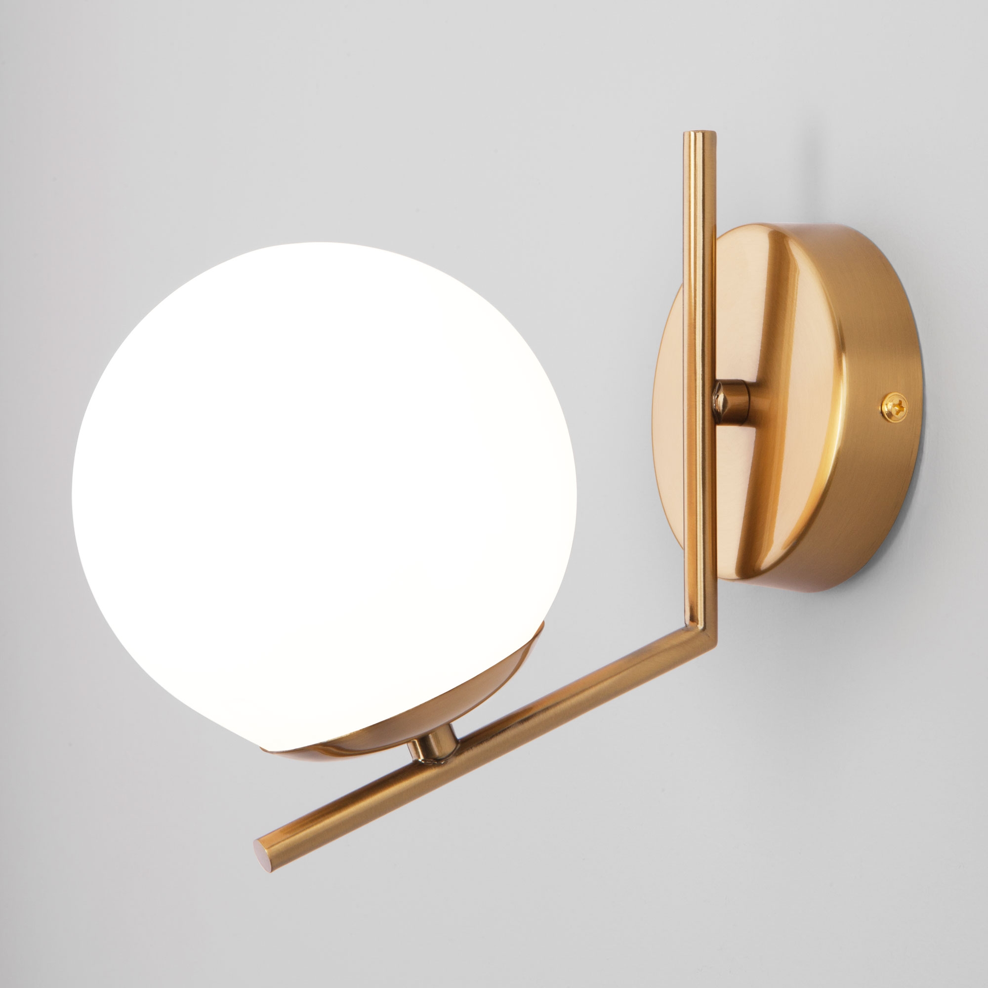 Изображение товара Бра 70152/1 Eurosvet Frost латунь в форме шара