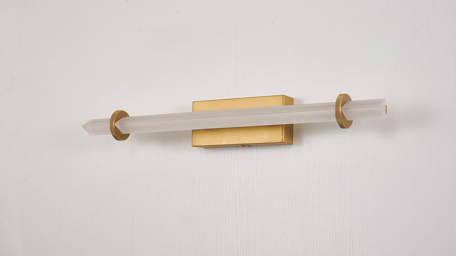 Изображение товара Настенный светильник Favourite Stav 4553-1W светодиодный в стиле модерн с латунным цветом