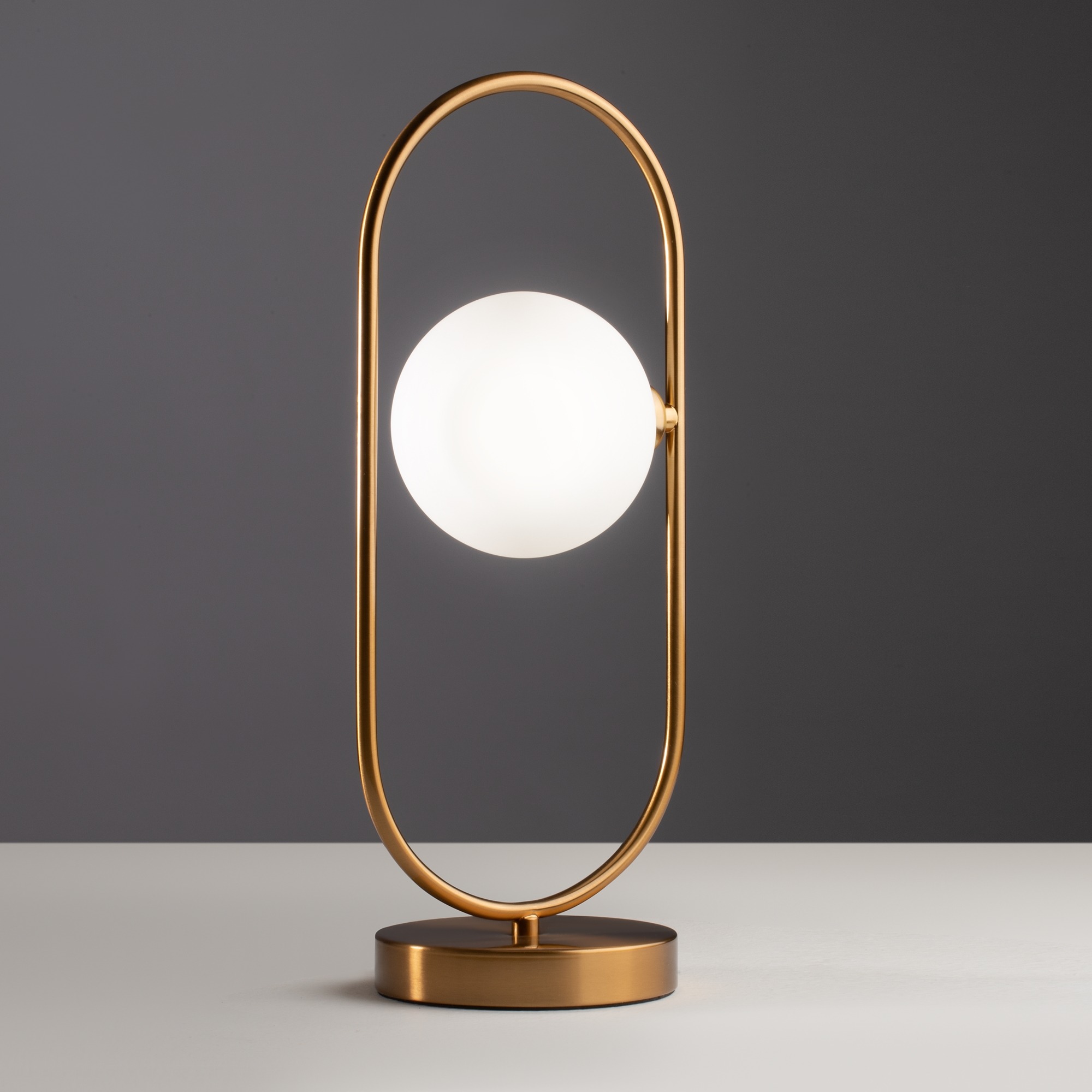 Изображение товара Настольная лампа Freya Inversion FR5233TL-01BS в форме шара