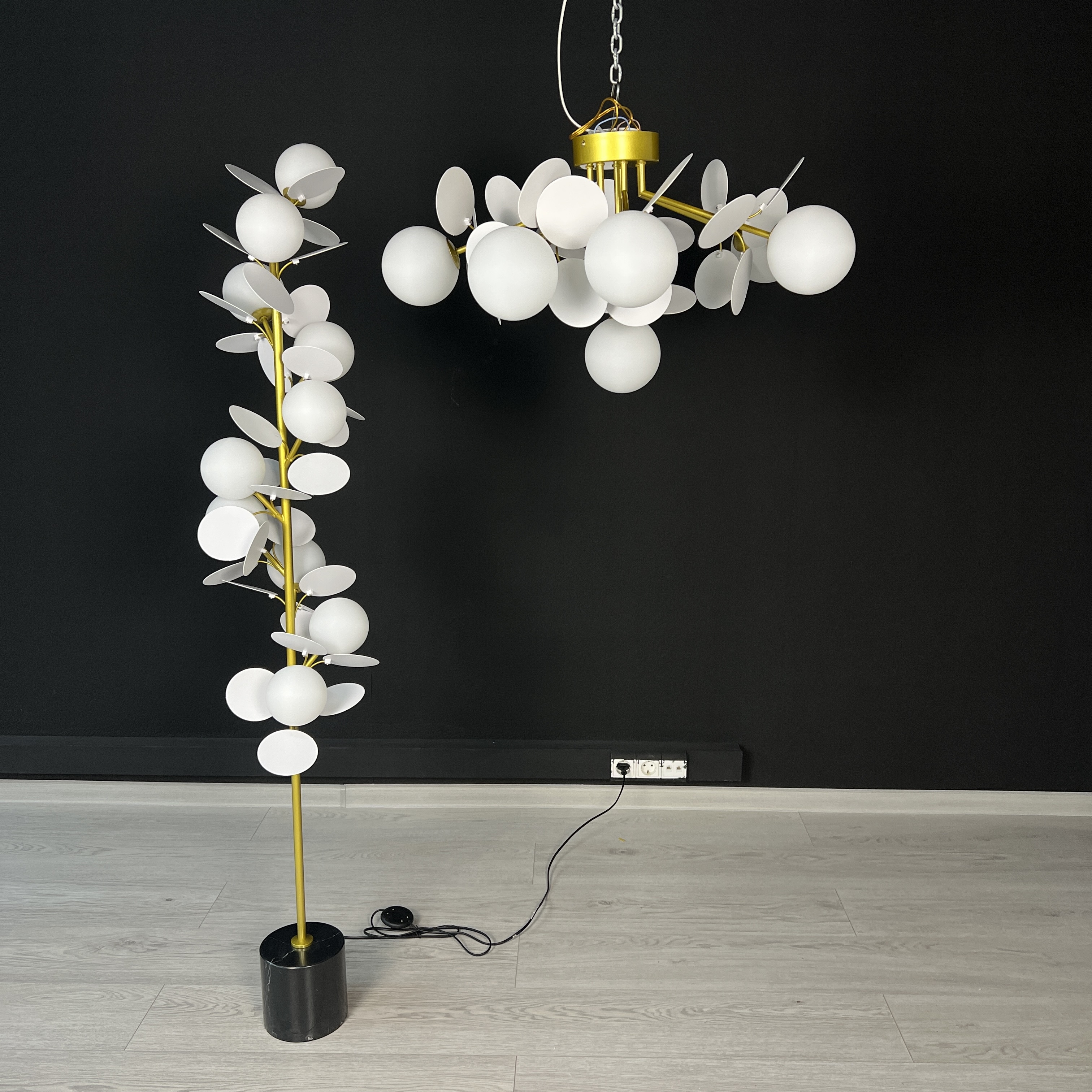 Изображение товара Люстра потолочная с арматурой из пластика ImperiumLoft MATISSE-C-SELF01 191888-26 в форме шара