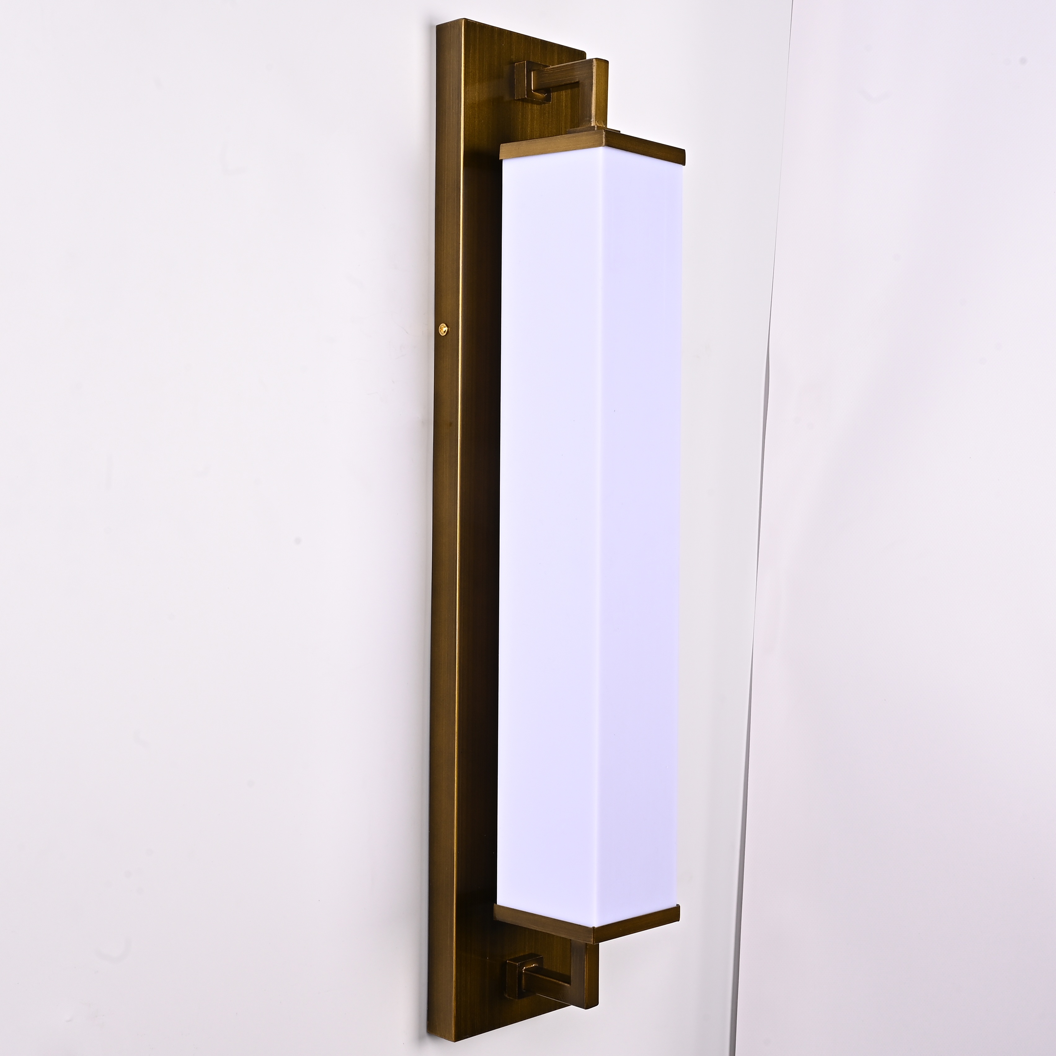 Изображение товара Настенный светильник ImperiumLoft Squardo01 66 см бронза белый акрил модерн