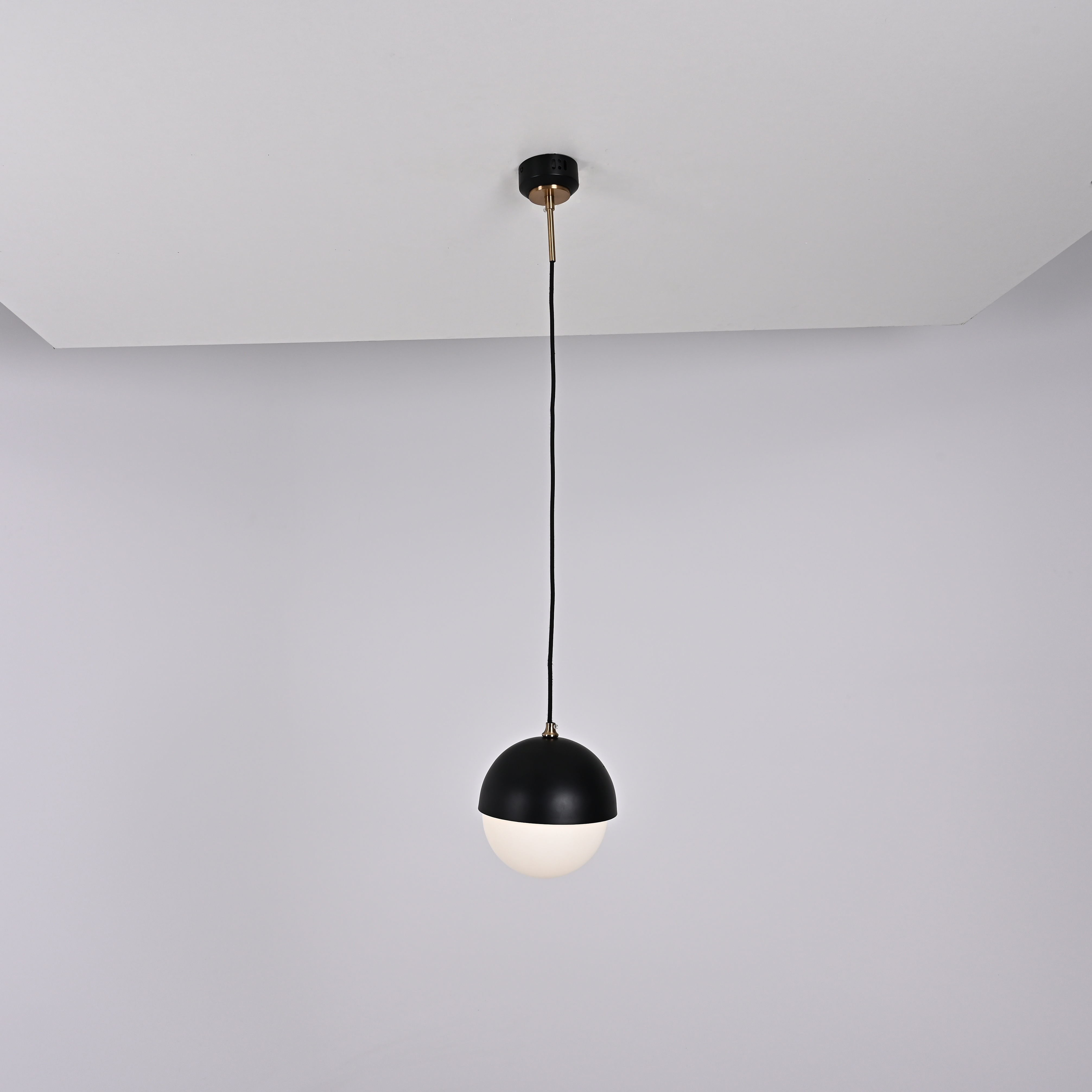 Изображение товара Потолочный светильник подвесной шириной 20 см Olve B By ImperiumLoft Olve_B_01 334018-26 в форме шара