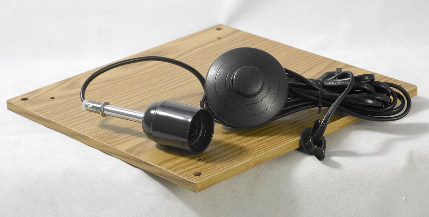 Изображение товара Торшер колонна IP21 со столиком Lussole LGO Woodruff LSP-0332