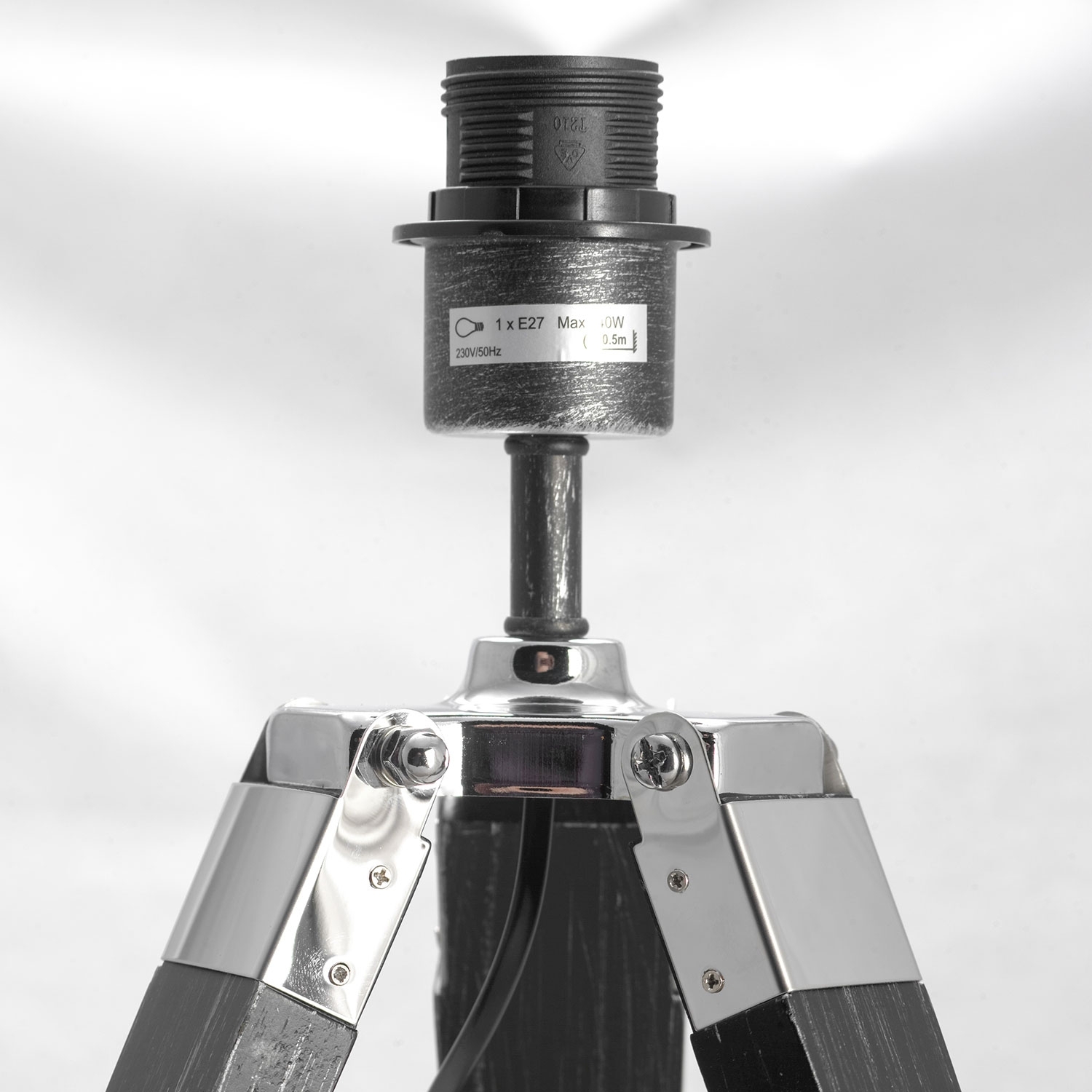 Изображение товара Настольная лампа на треноге IP21 Lussole LGO Amistad LSP-0555