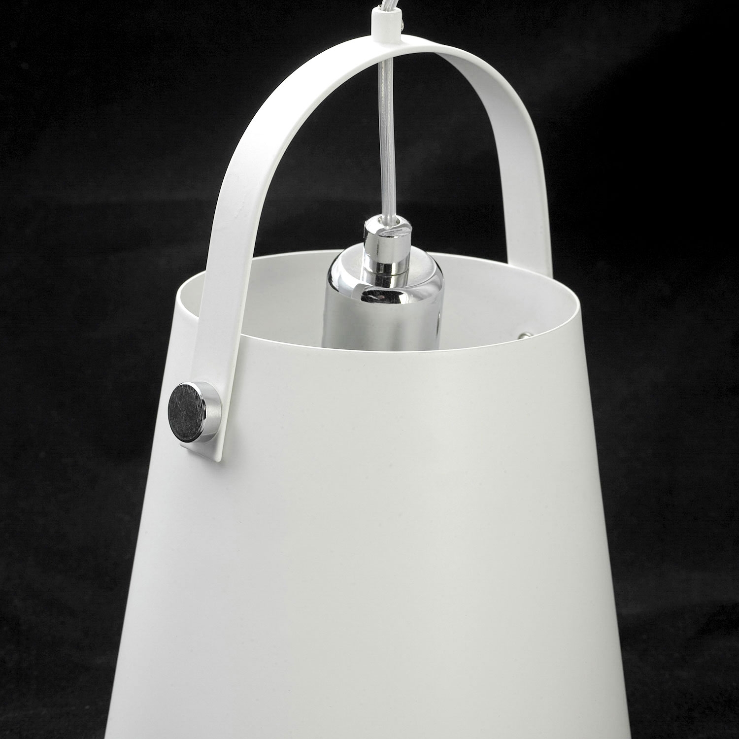 Изображение товара Подвесная люстра Lussole LGO Bisbee IP21 современный дизайн триглавый светильник