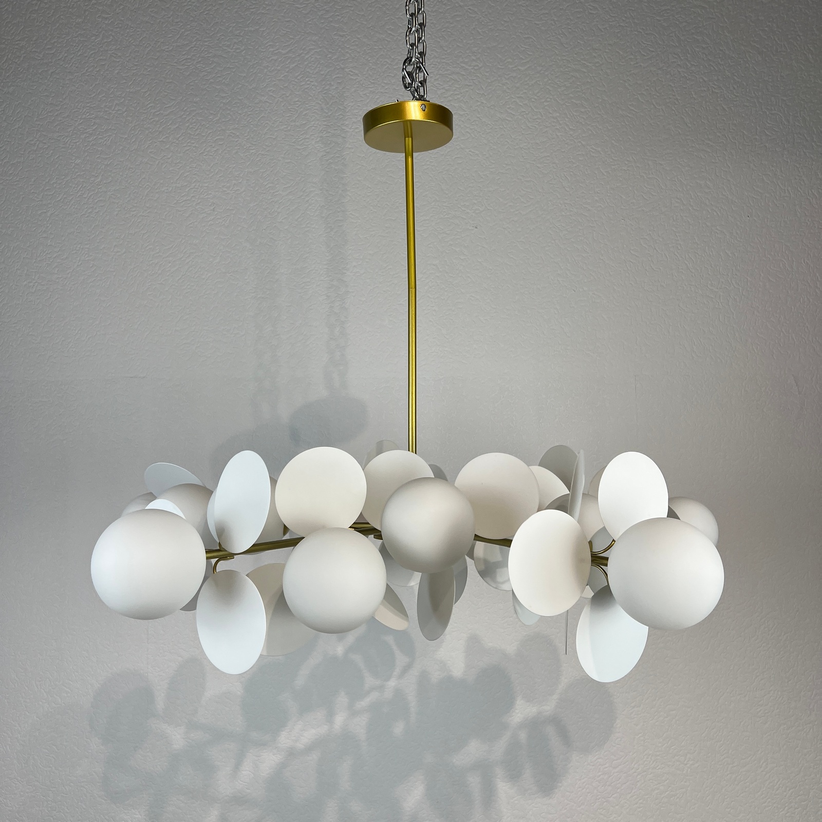 Изображение товара Потолочная люстра в гостиную Lu Carte LC-11-0397 шарики