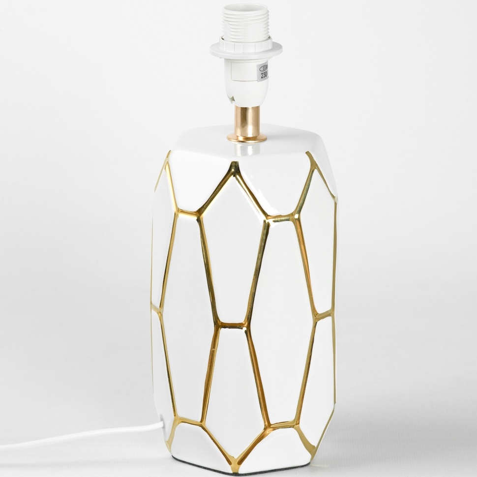 Изображение товара Настольная лампа Lussole LSP-0828 в стиле модерн для дома