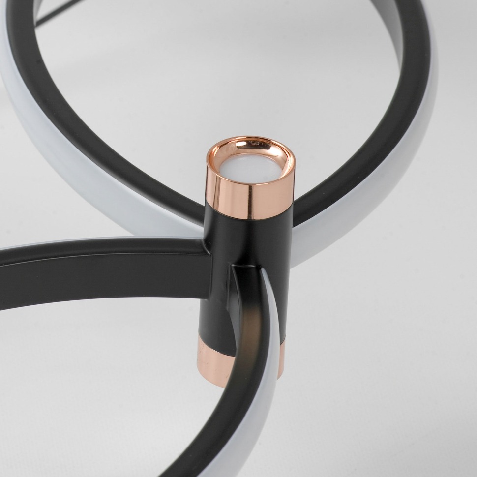 Изображение товара Подвесная люстра светодиодная Lussole Taylor LSP-7211 белая с регулировкой высоты