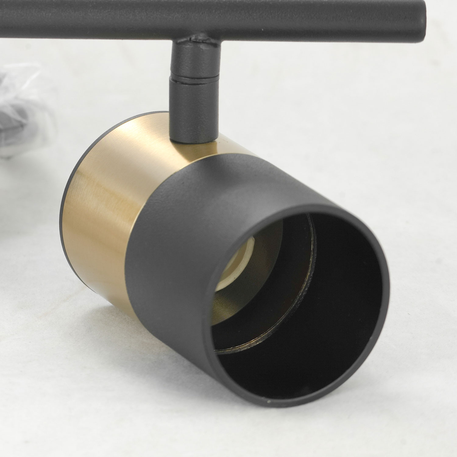 Изображение товара Потолочная люстра IP21 Lussole Gilbert LSP-8377