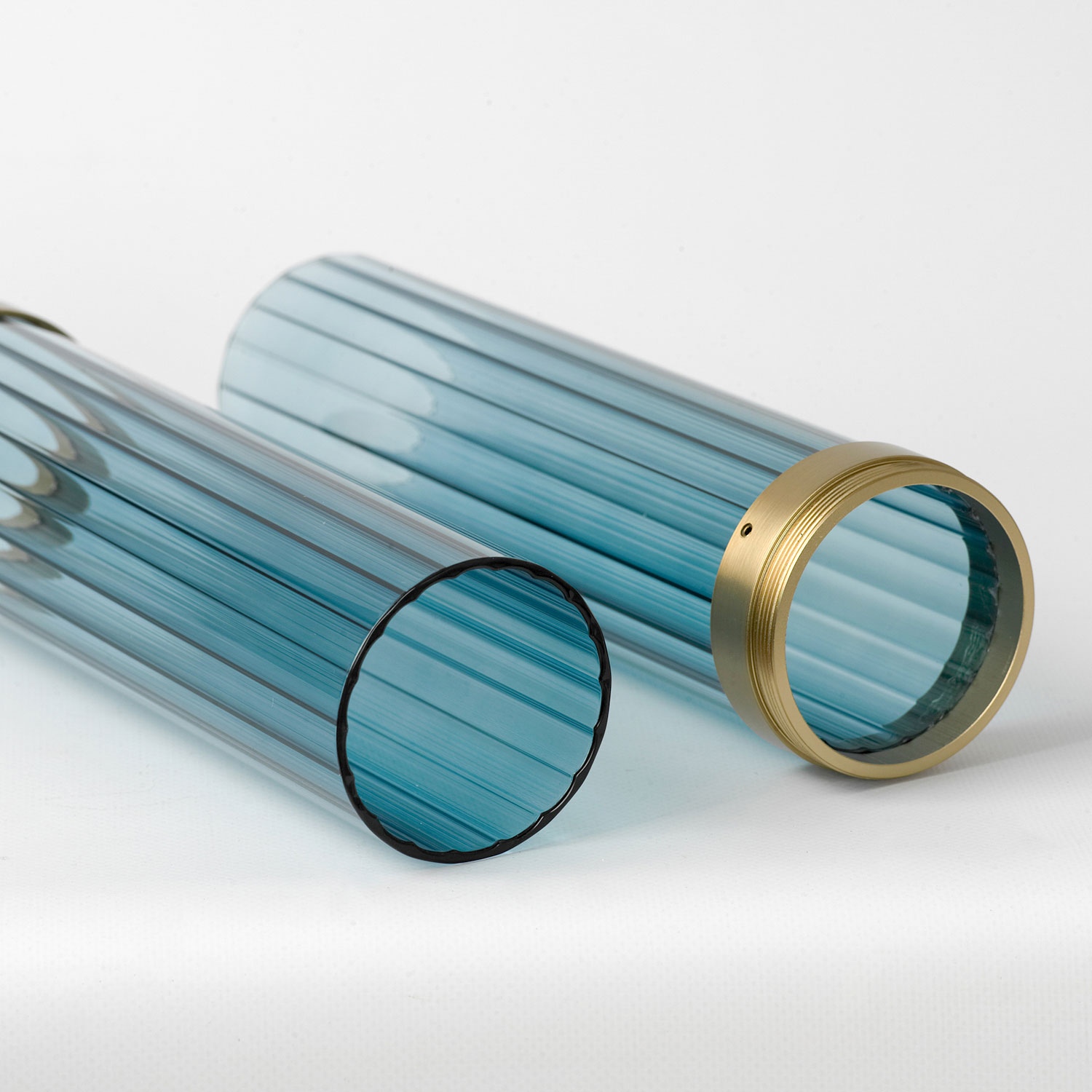 Изображение товара Бра Lussole Blount LSP-8870 с двумя стеклянными плафонами голубого цвета