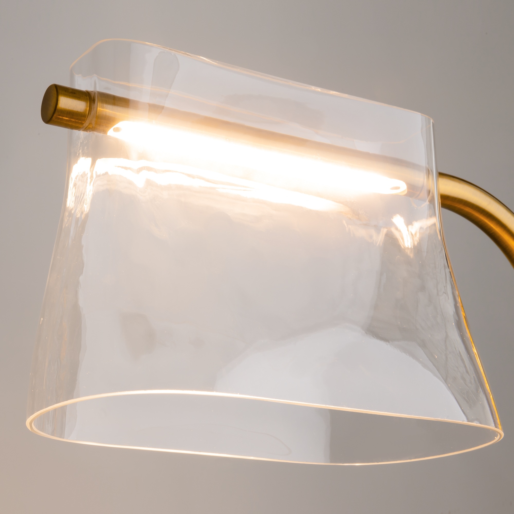 Изображение товара Светодиодная настольная лампа Maytoni Cabaret MOD170TL-L8BS3K