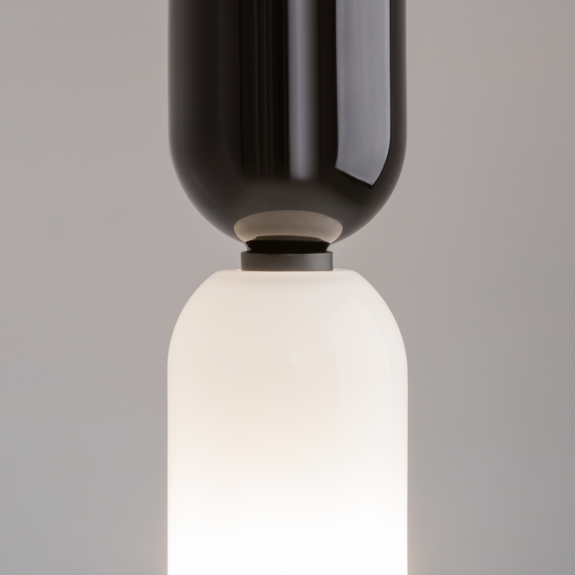 Изображение товара Подвесной светильник Maytoni Memory MOD177PL-01B стиль модерн 120 см